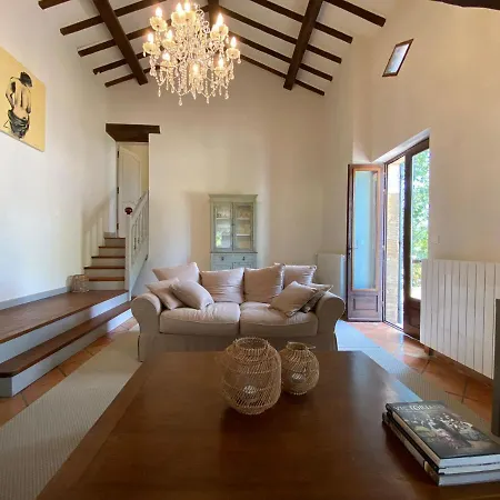 فيلة La Loge *